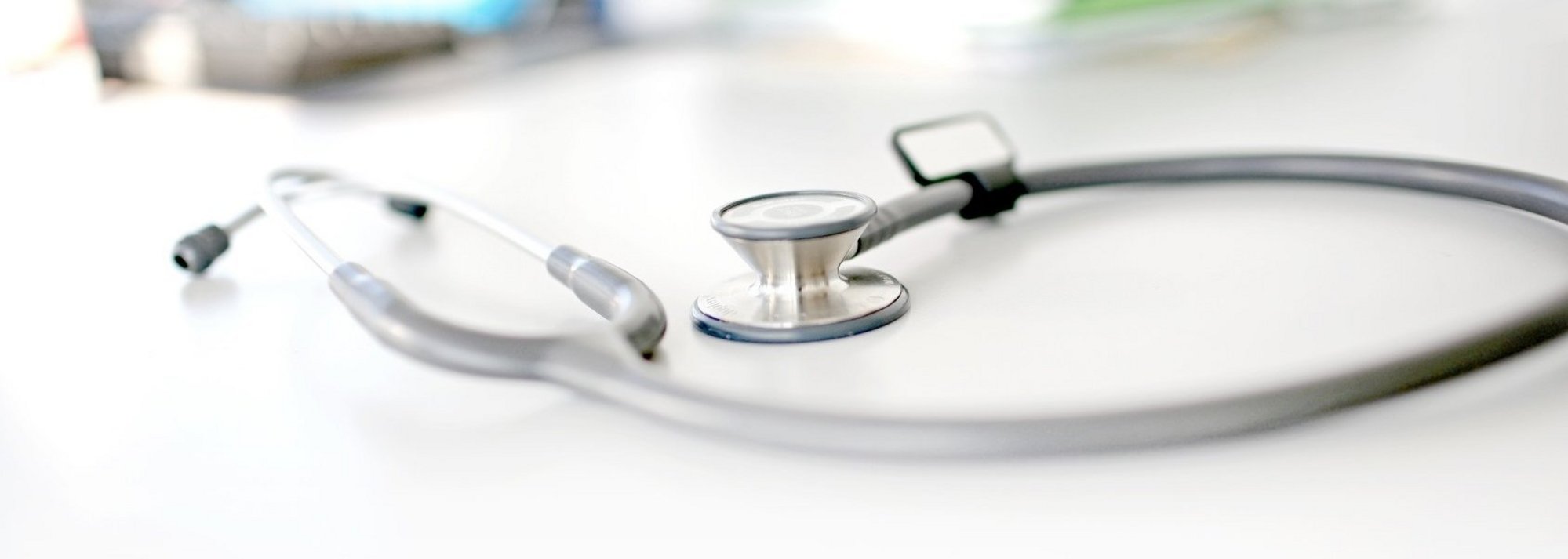 Slide_1_Abhörgerät_Zuschnitt