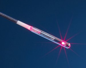 Detail_FiLaC__laser_fiber_tip_of_biolitec__for_fistula_treatment___biolitec__